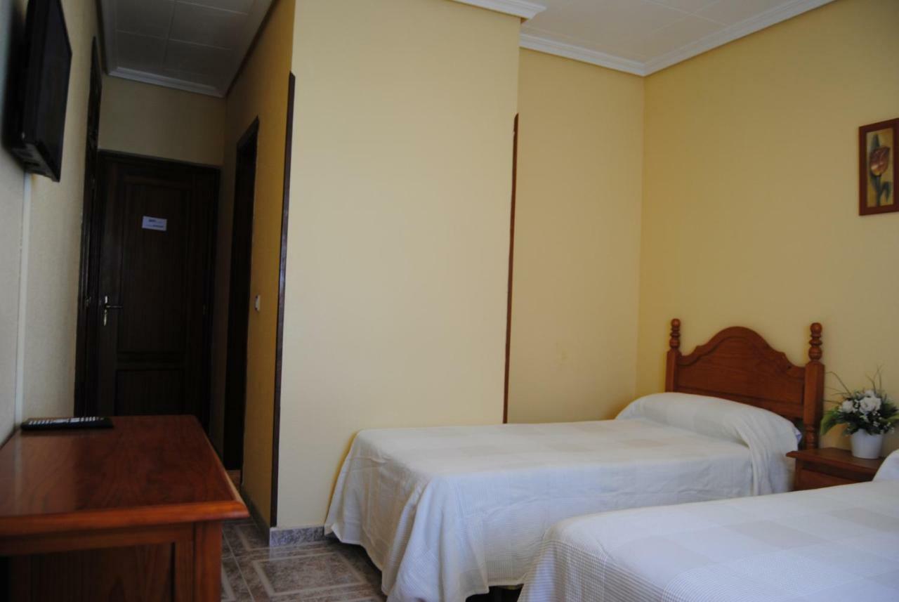 Hostal Avila Ocaña Zewnętrze zdjęcie