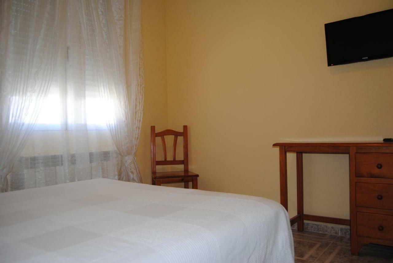 Hostal Avila Ocaña Zewnętrze zdjęcie