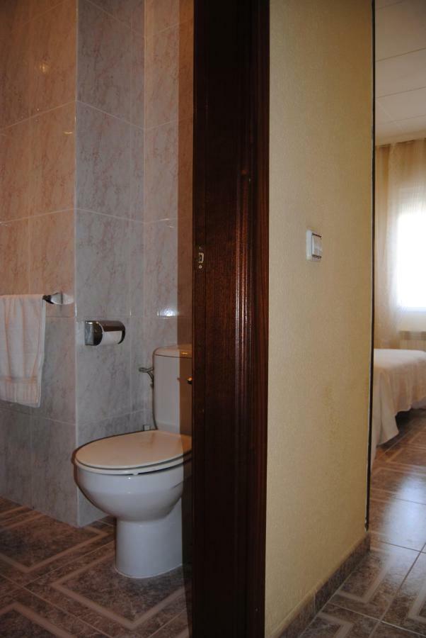 Hostal Avila Ocaña Zewnętrze zdjęcie