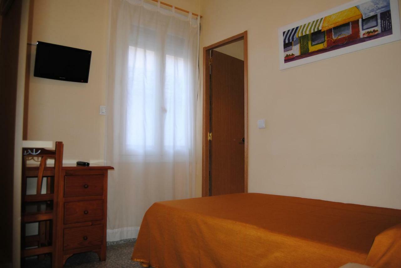 Hostal Avila Ocaña Zewnętrze zdjęcie