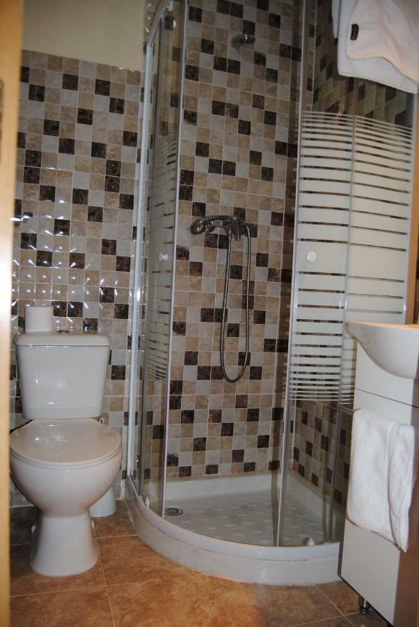 Hostal Avila Ocaña Zewnętrze zdjęcie