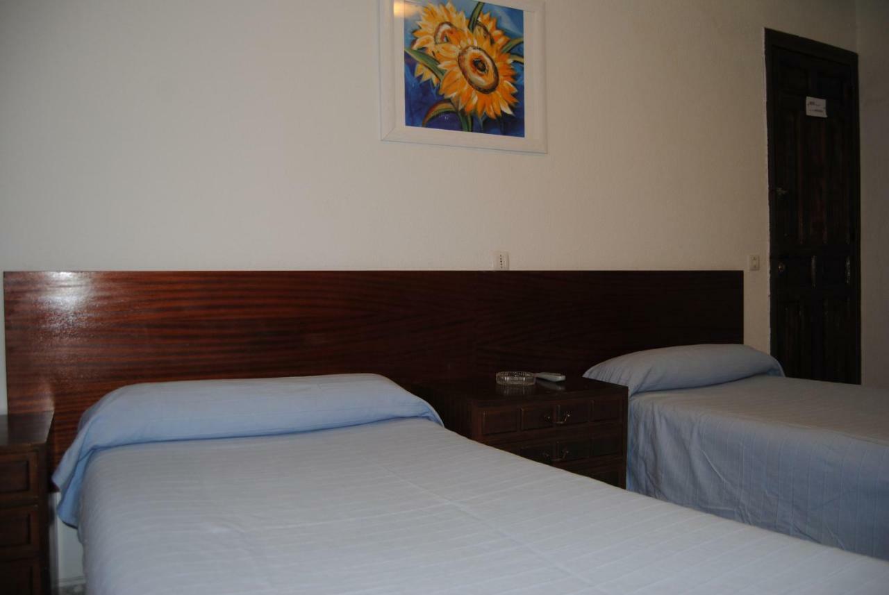 Hostal Avila Ocaña Zewnętrze zdjęcie