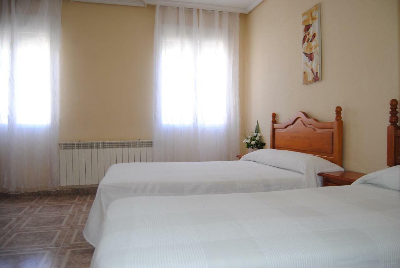 Hostal Avila Ocaña Zewnętrze zdjęcie