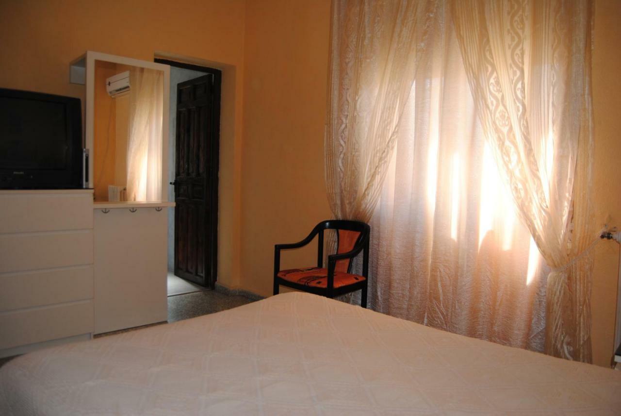 Hostal Avila Ocaña Zewnętrze zdjęcie