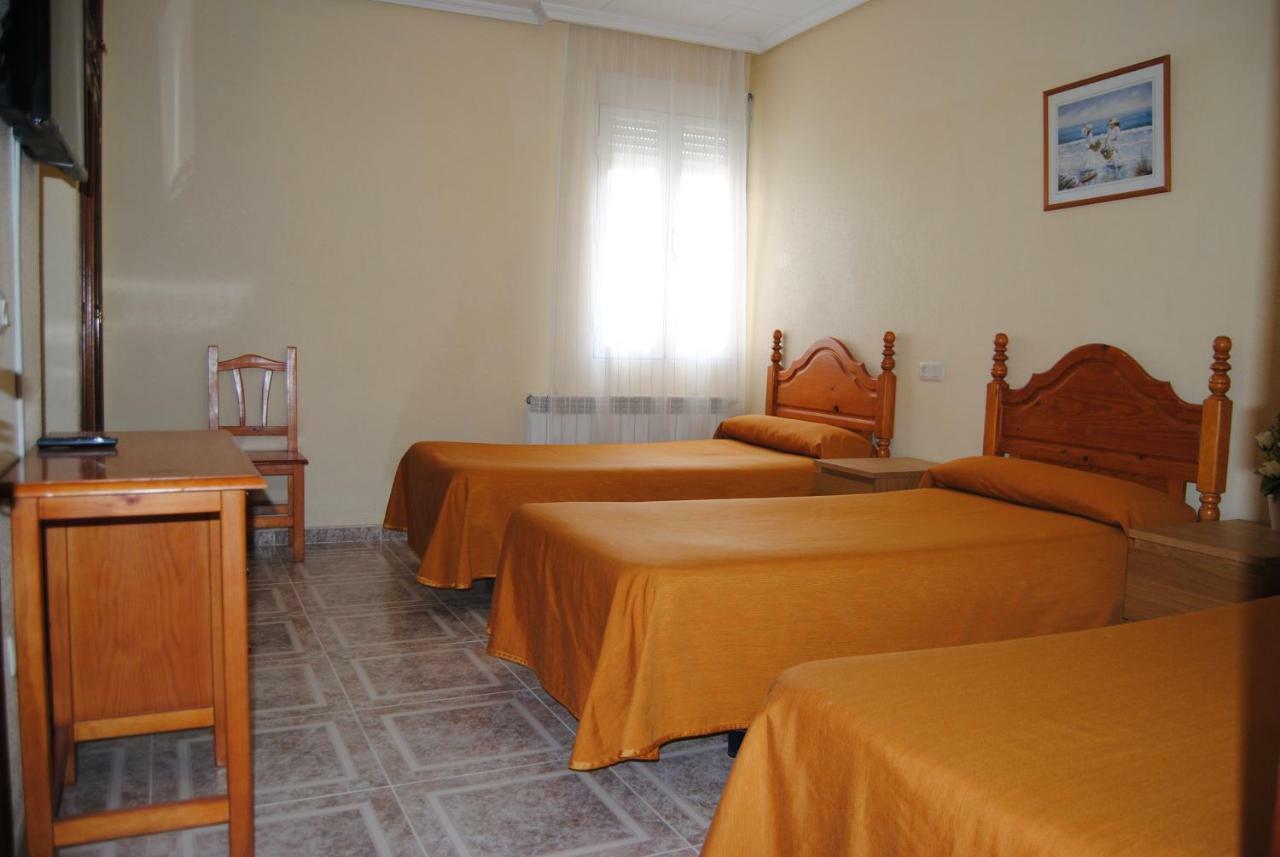 Hostal Avila Ocaña Zewnętrze zdjęcie